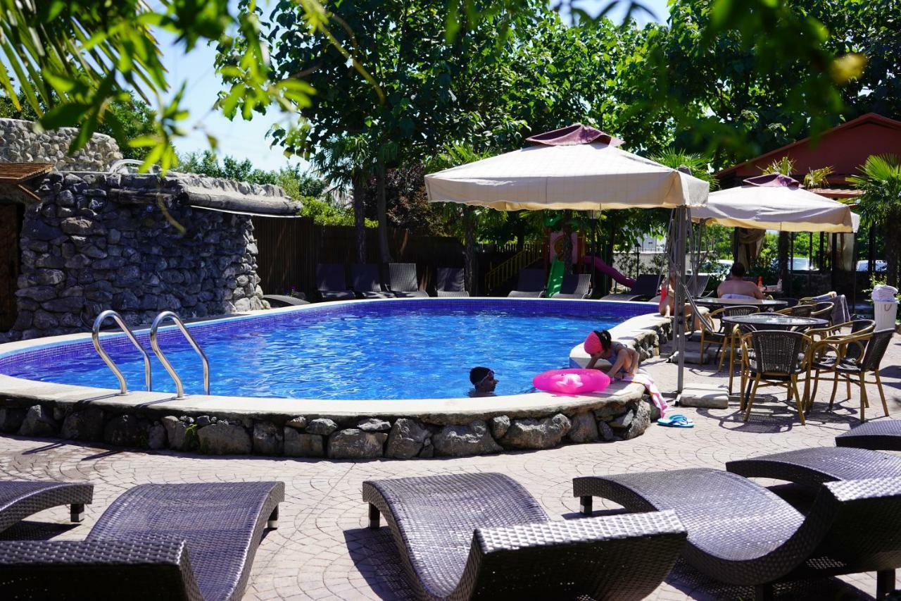Ponto Hotel Kobuleti Ngoại thất bức ảnh