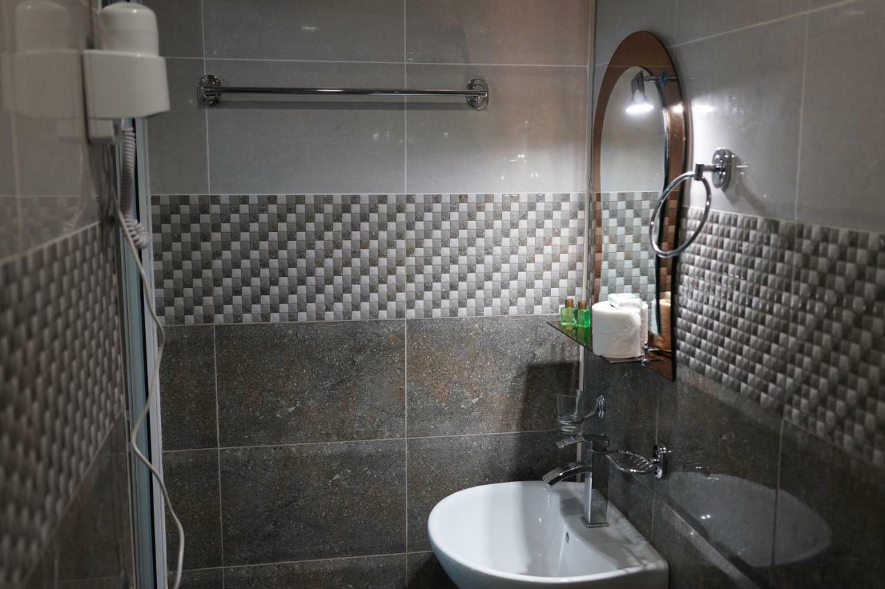 Ponto Hotel Kobuleti Phòng bức ảnh